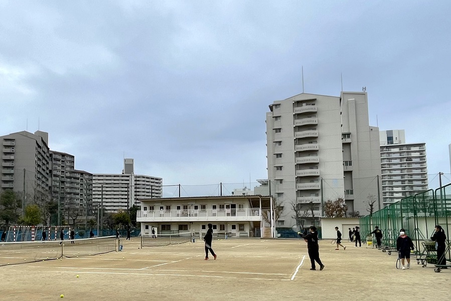 硬式テニス部　南港南中学校との合同練習