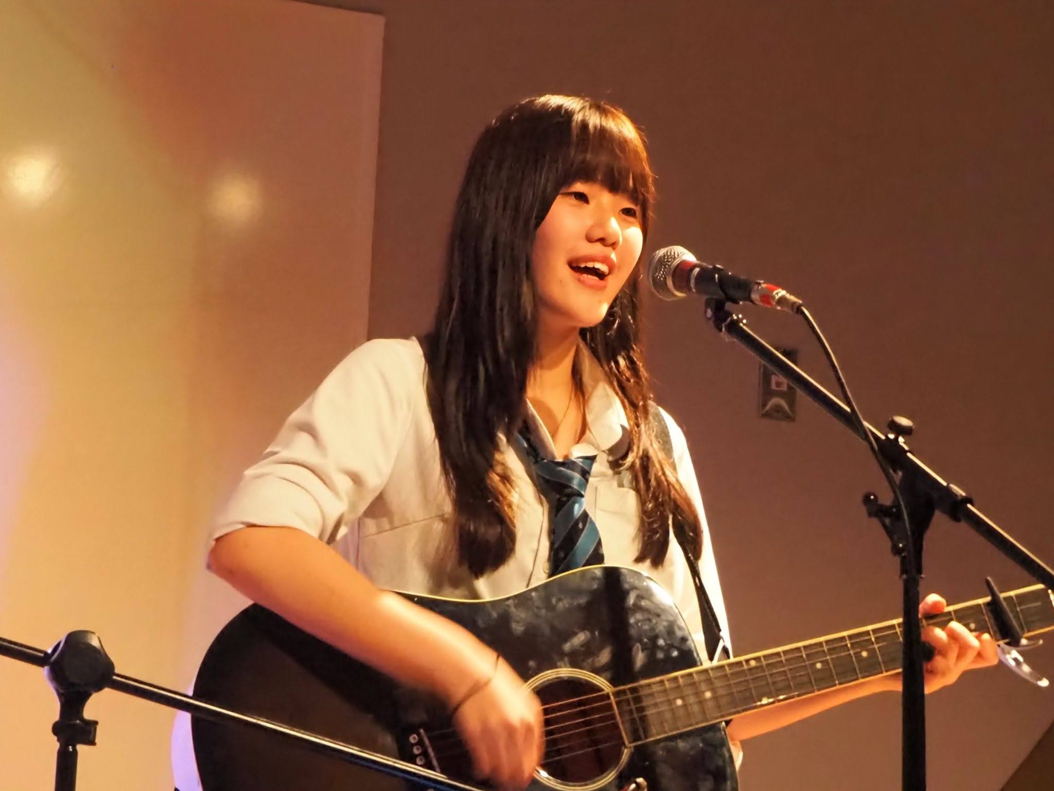 【軽音楽部　校内ライブと合同ライブを実施しました！】
